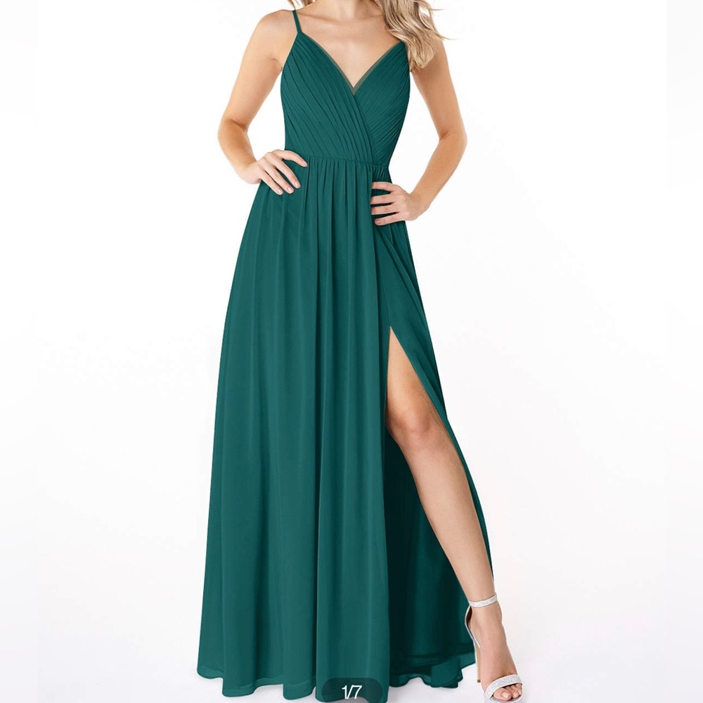 So cute! Long flowy dress! Perfect for bridesmaid, proms, formals, etc.